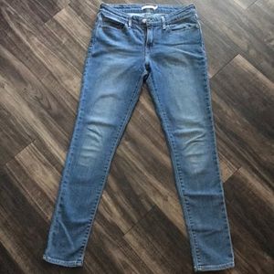 Levi’s 711 Skinny Jean Sz 29